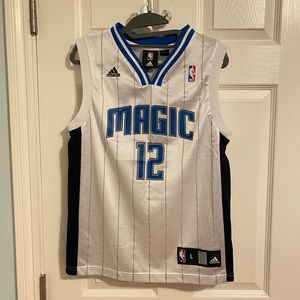 Magic Howard jersey